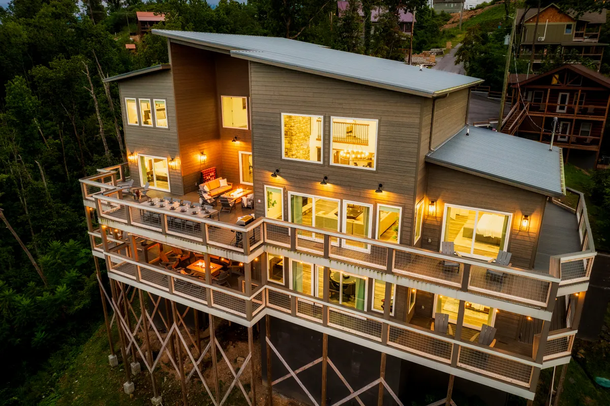 Swim Spa/Luxe Design/Views/GameRoom/Theater - Bear Bottom