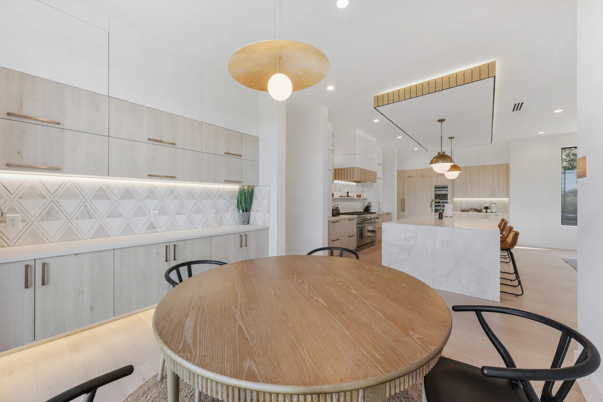 Wander Austin Oakhaven #105