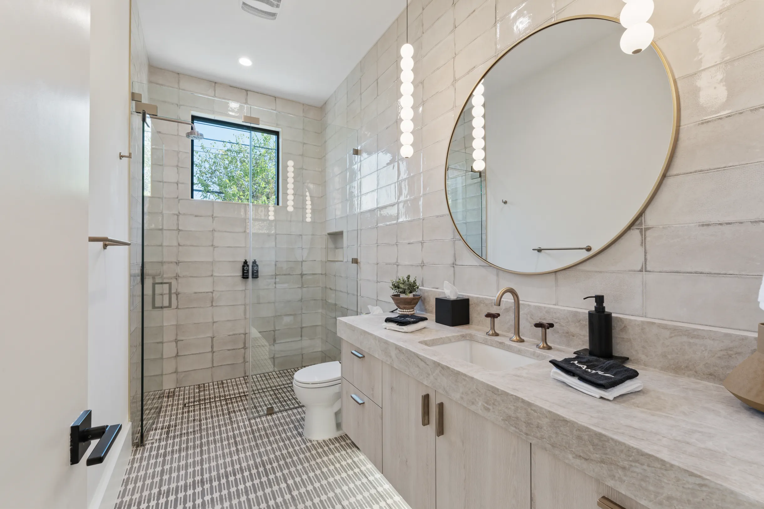 Wander Austin Oakhaven #7