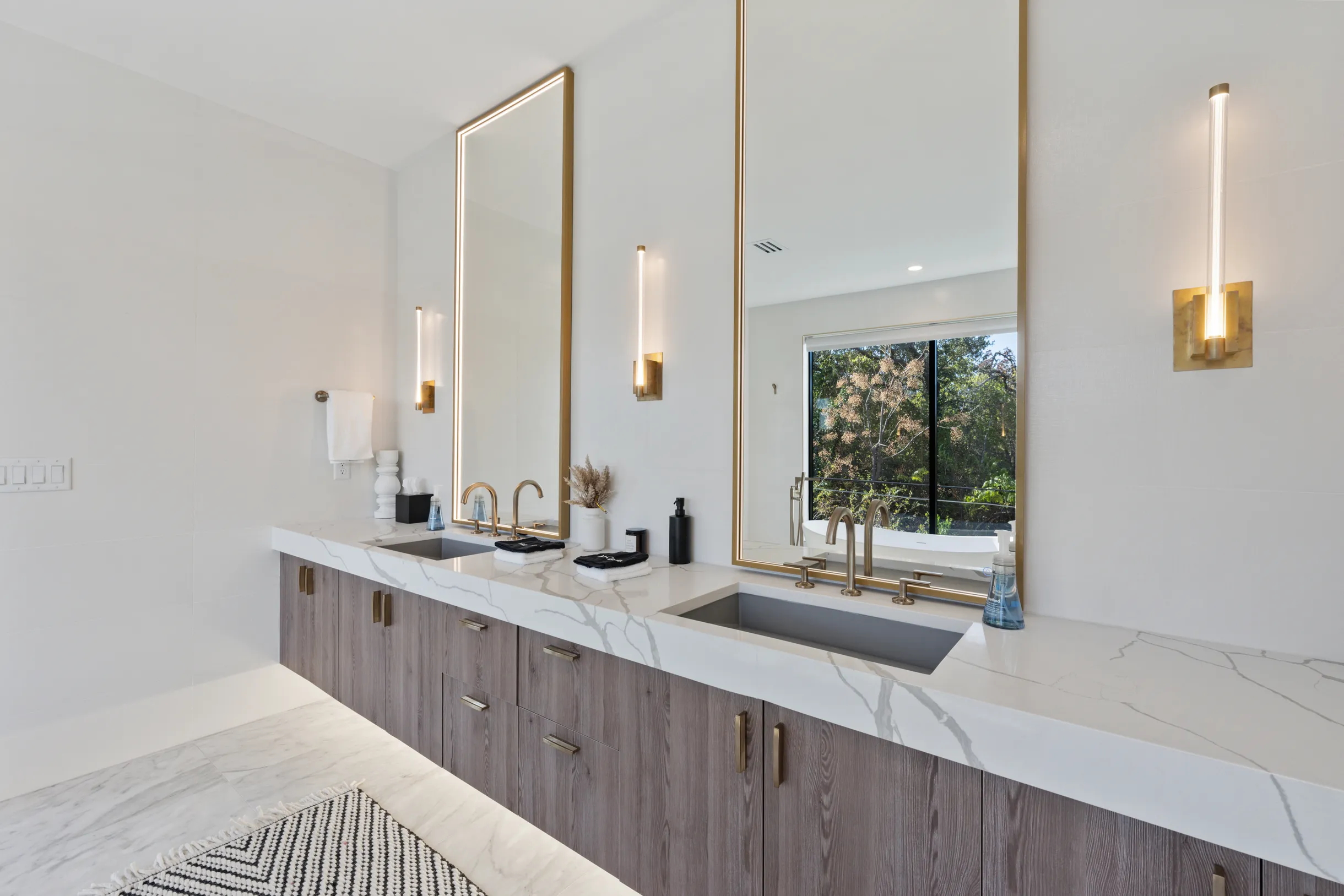 Wander Austin Oakhaven #80