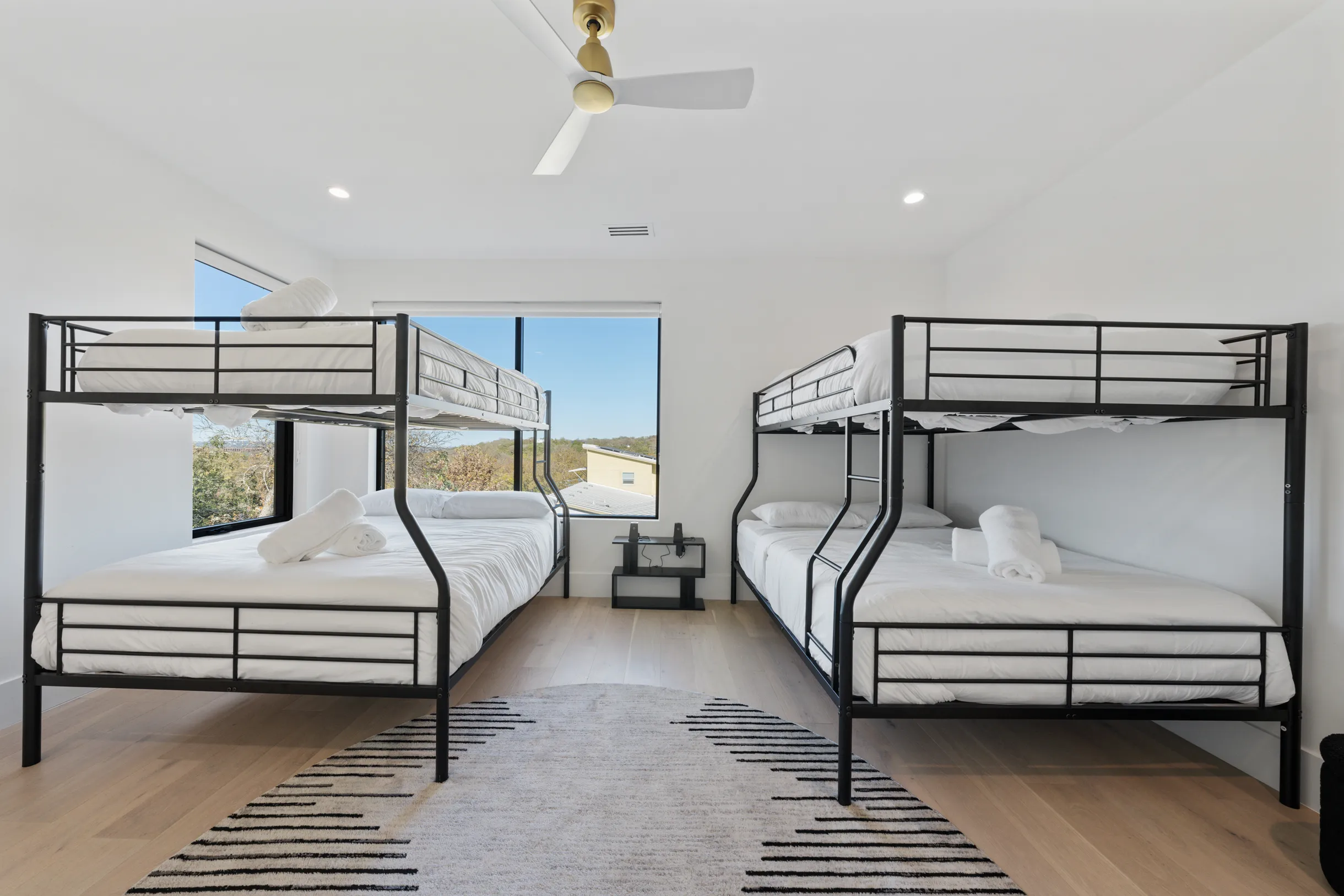 Wander Austin Oakhaven #36