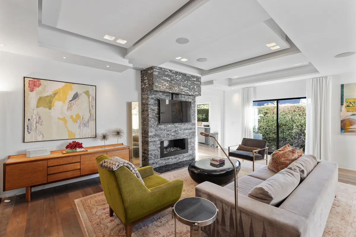 Wander Hollywood Canyon