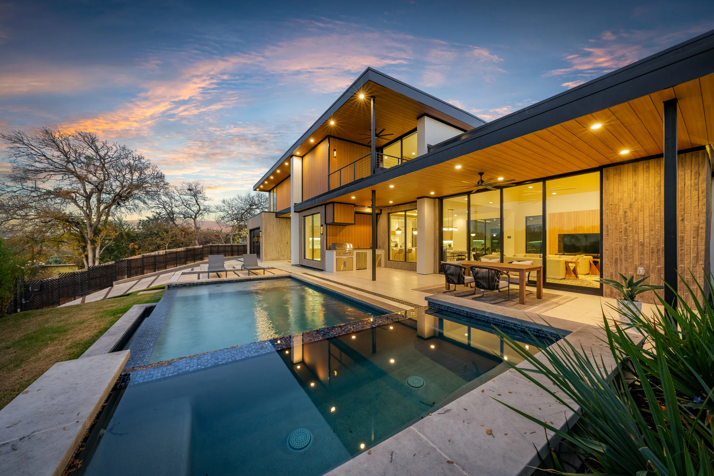 Wander Austin Oakhaven #4