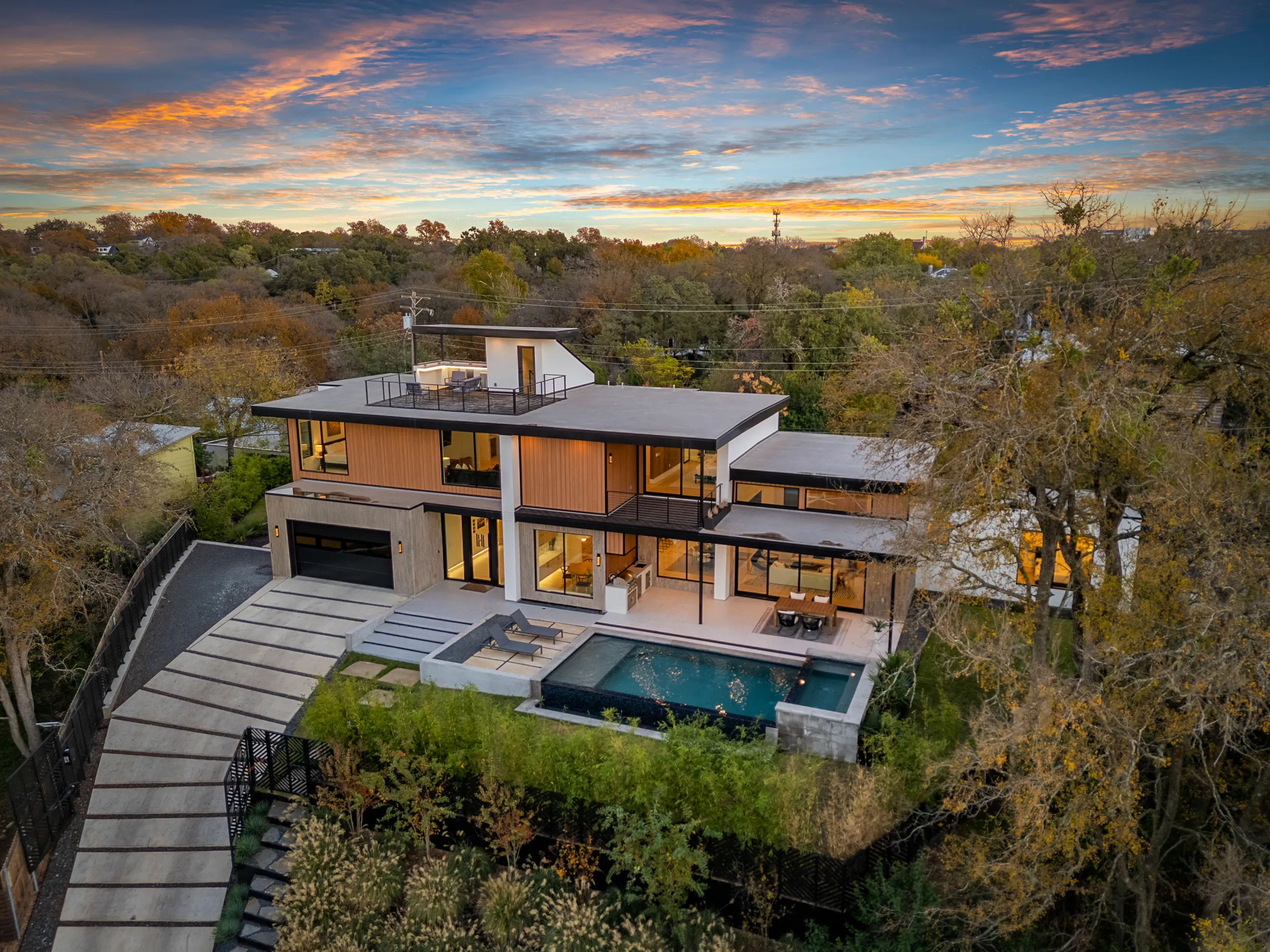 Wander Austin Oakhaven #74