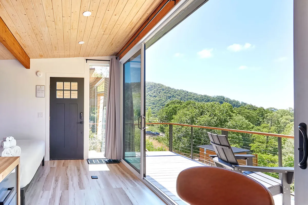 Wander Glass Cabin Unit 2 #14