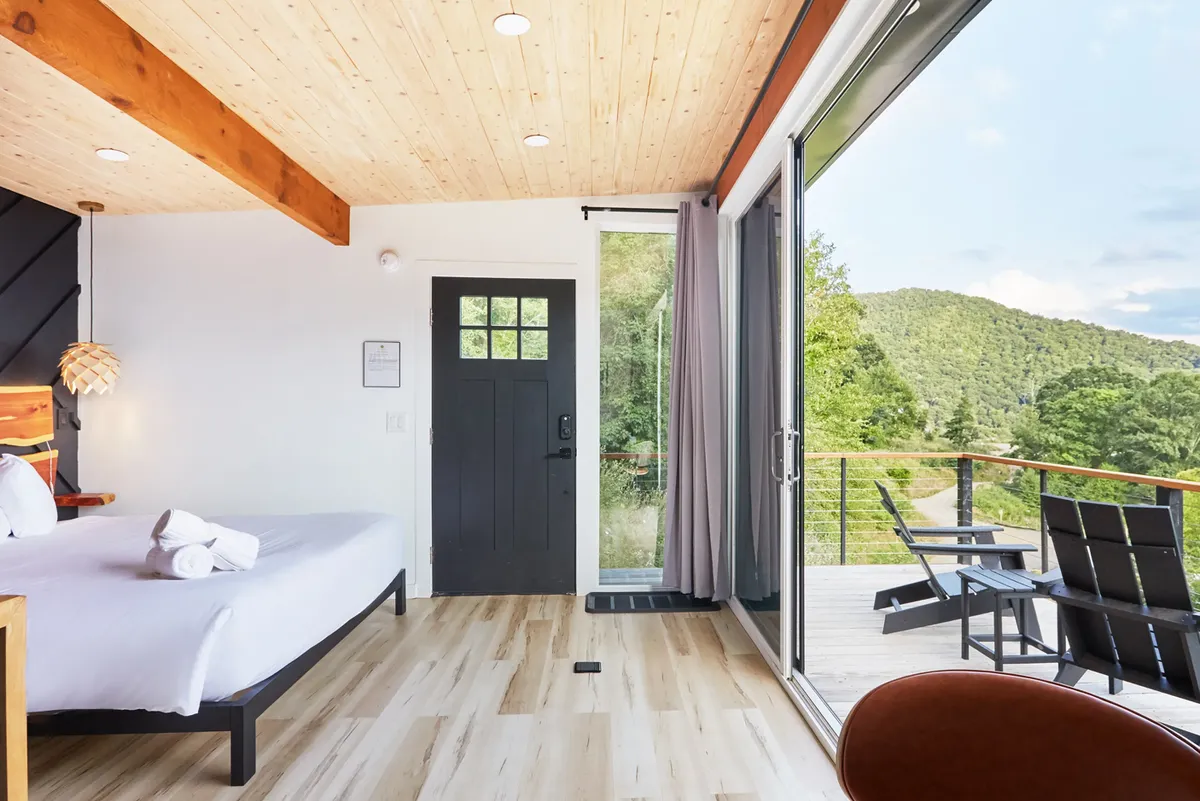 Wander Glass Cabin Unit 2 #13