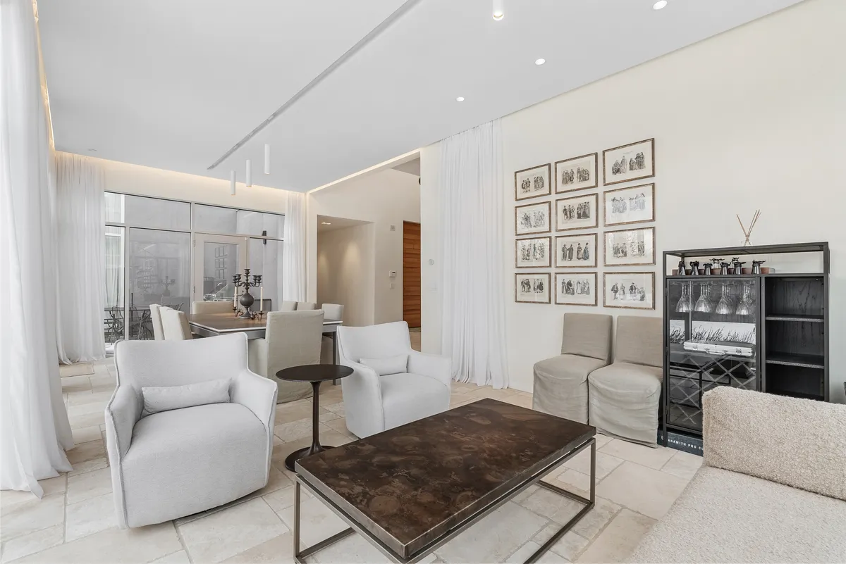 Dining Room - Image 4