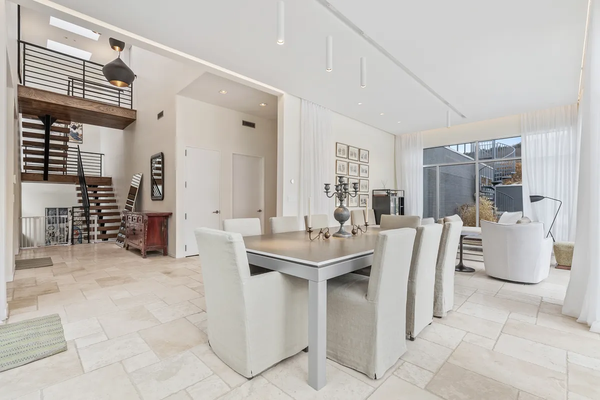 Dining Room - Image 2