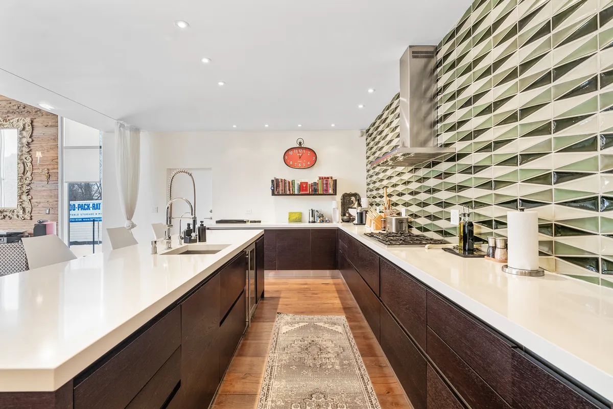Kitchen - Image 9