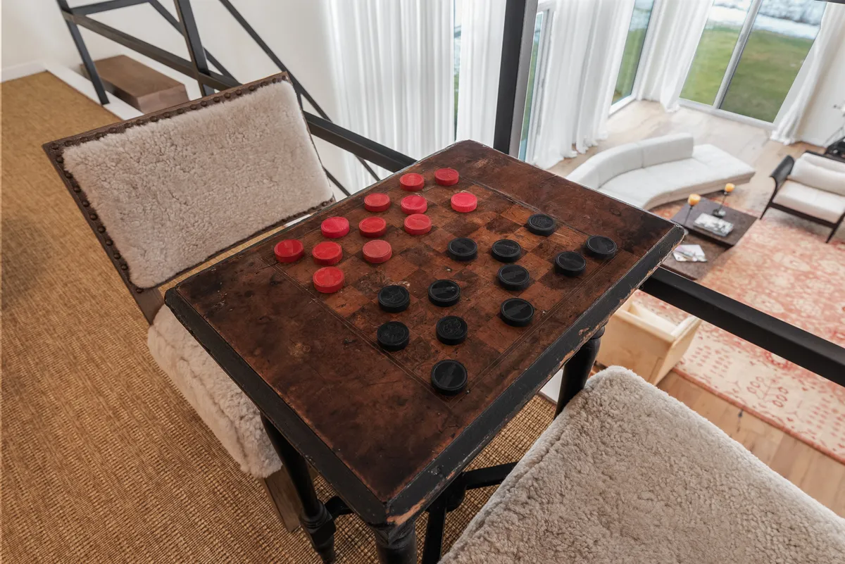 Game Room - Image 5