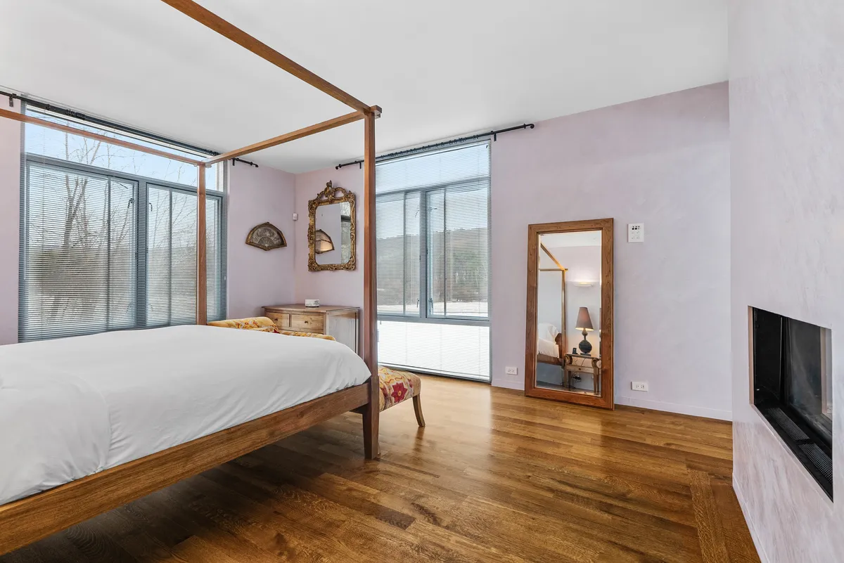 Bedroom 1 - Image 2