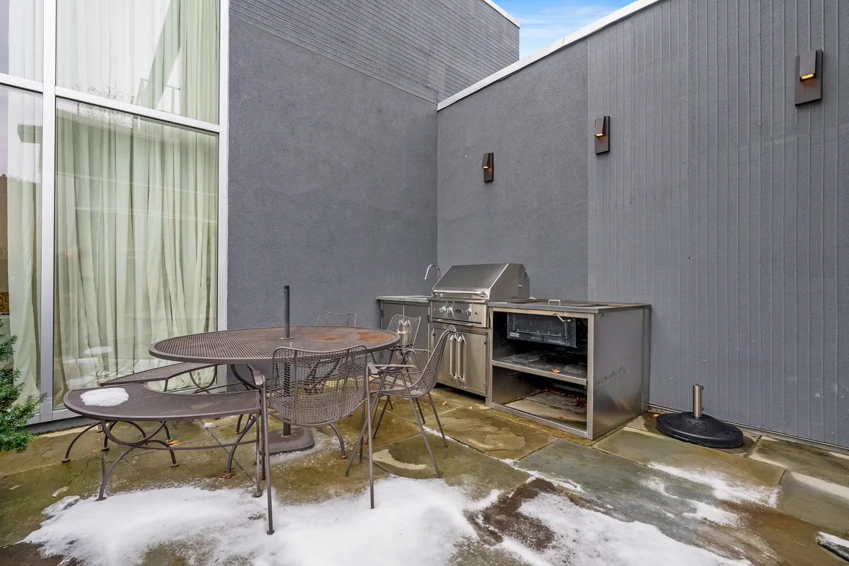Patio - Image 5