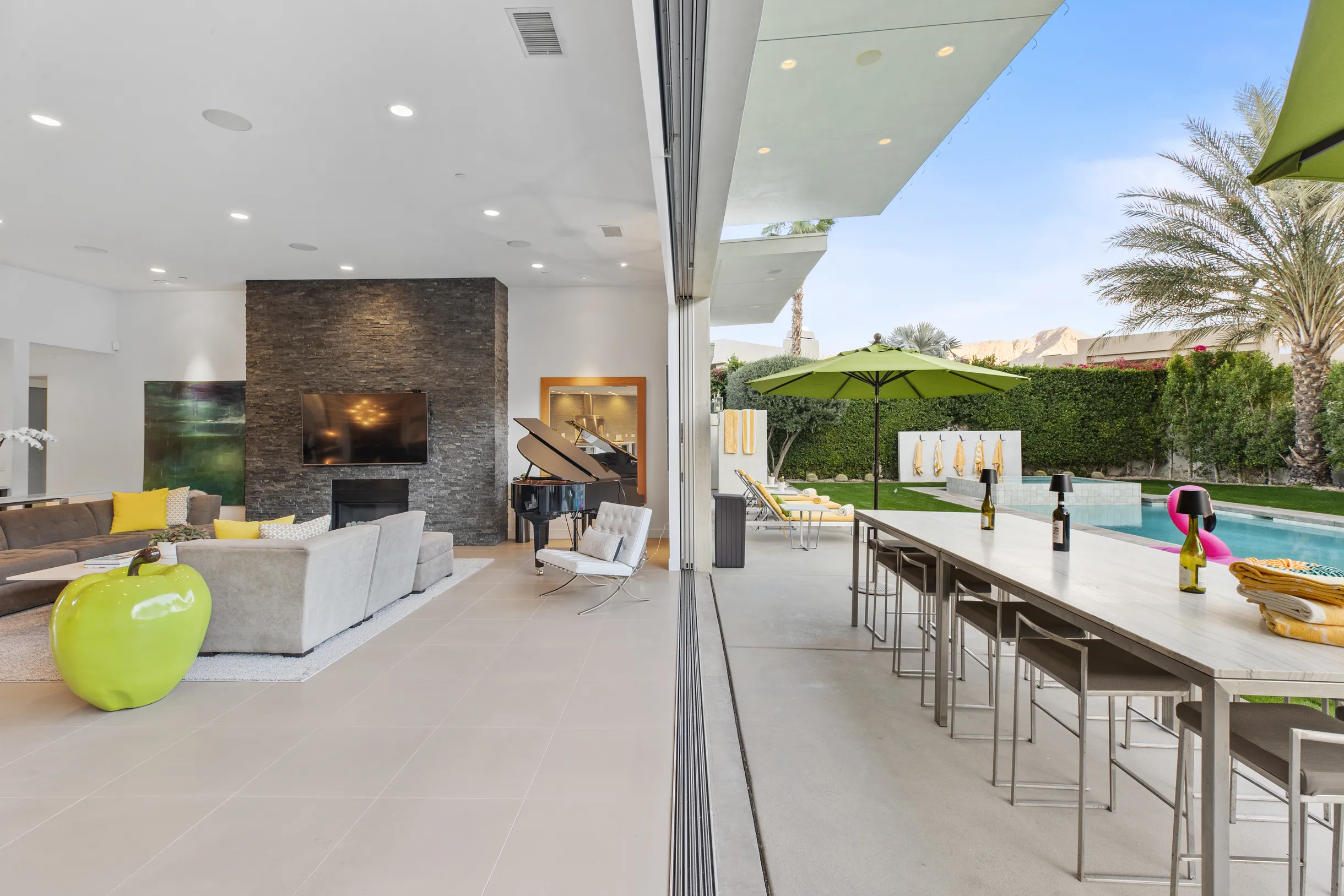 Wander Five Palms #101