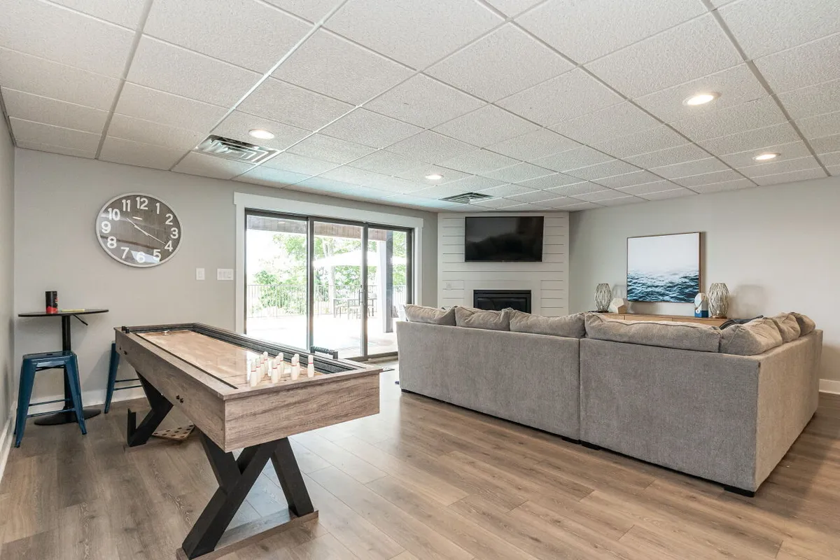 Wander Gaston Lakefront #25