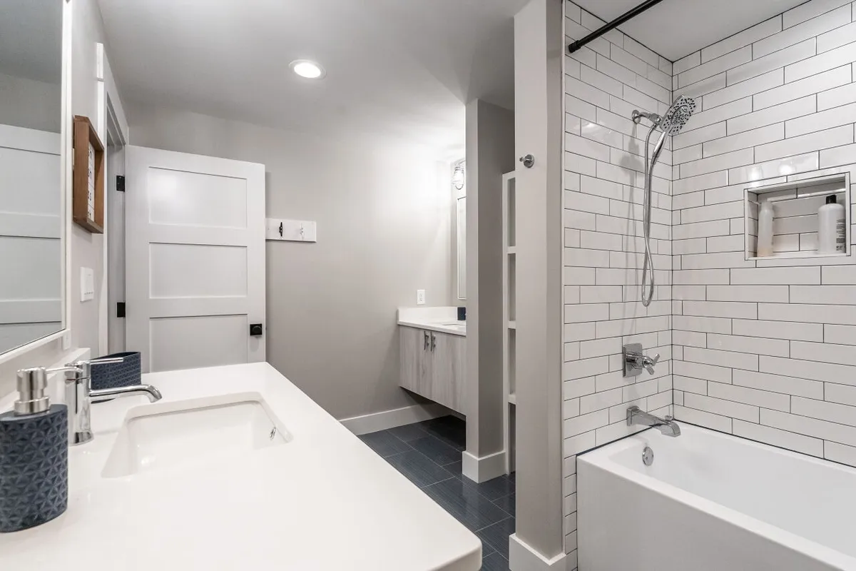 Wander Gaston Lakefront #31