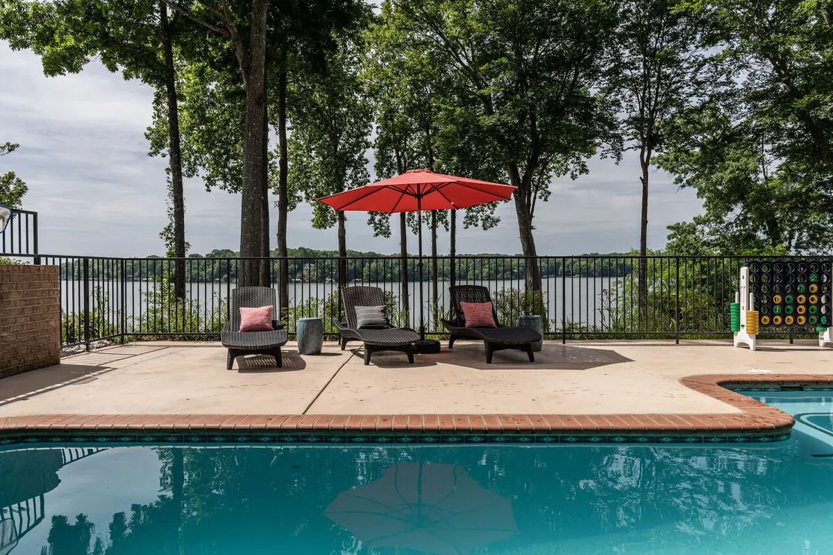 Wander Gaston Lakefront #4