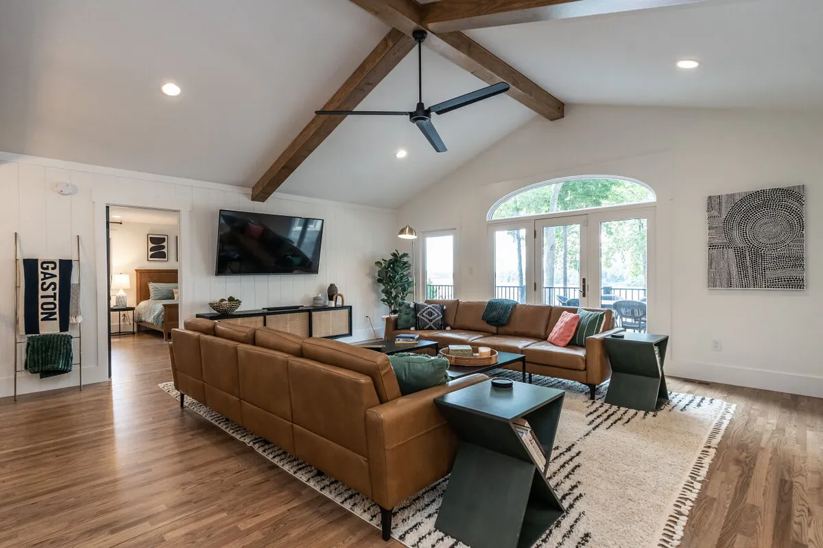 Wander Gaston Lakefront #3