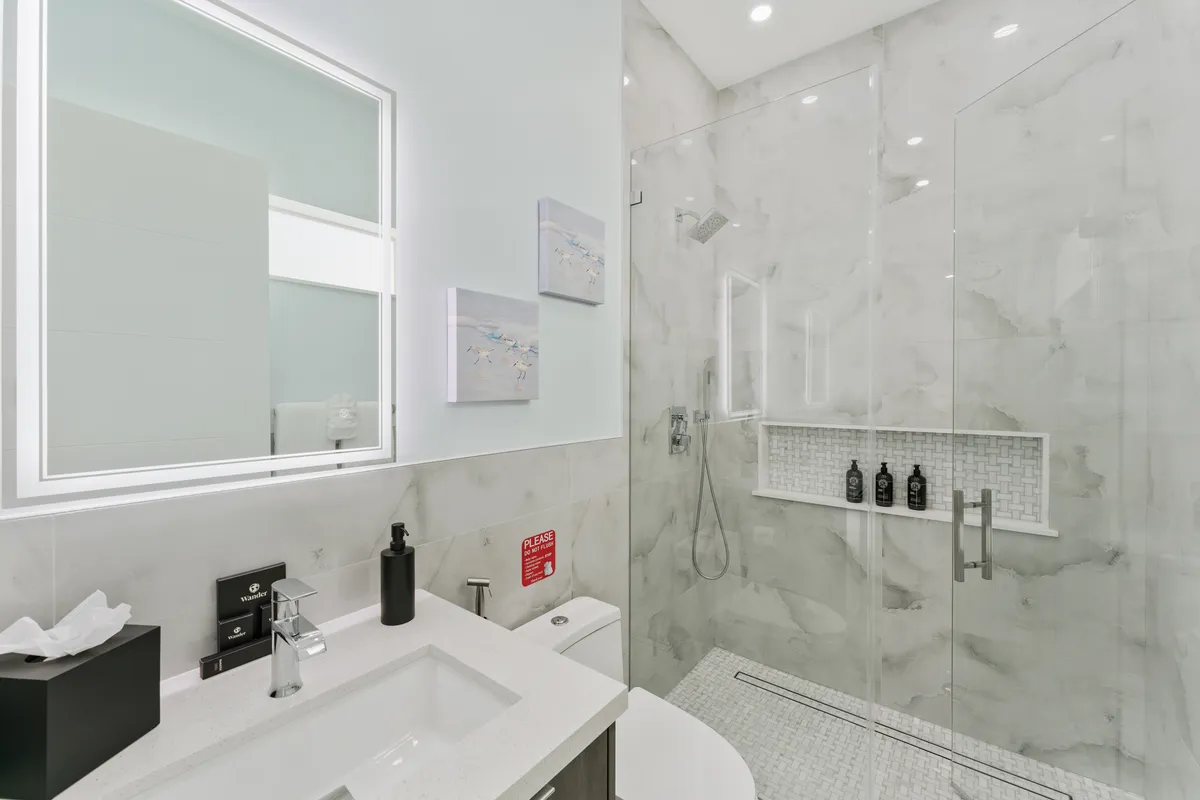 Wander Sombrero Beach