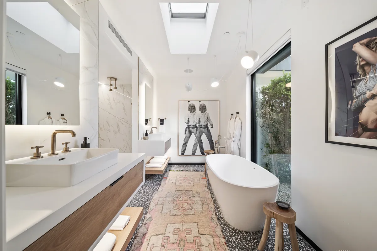 Wander Palm Springs Mesa