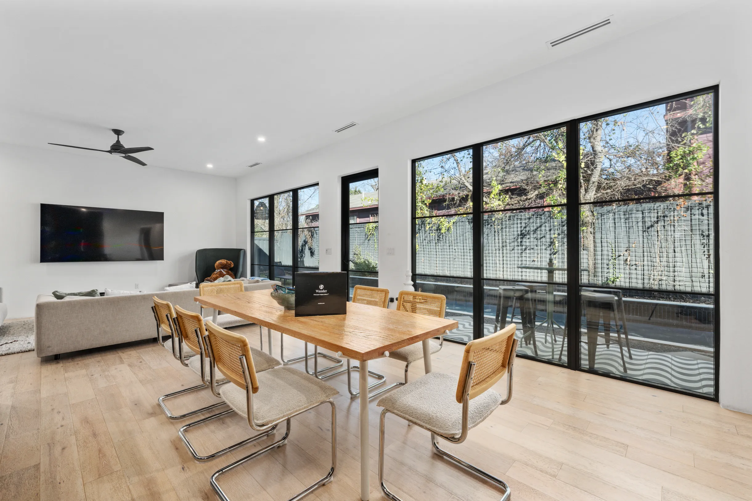 Wander Austin Oasis #6