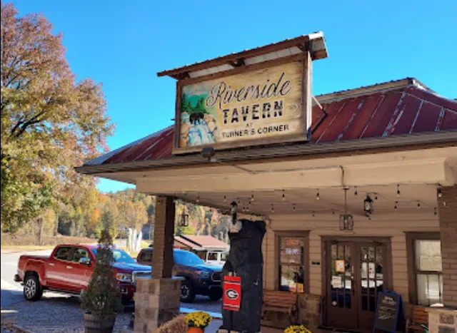 Riverside Tavern at Turners Corner