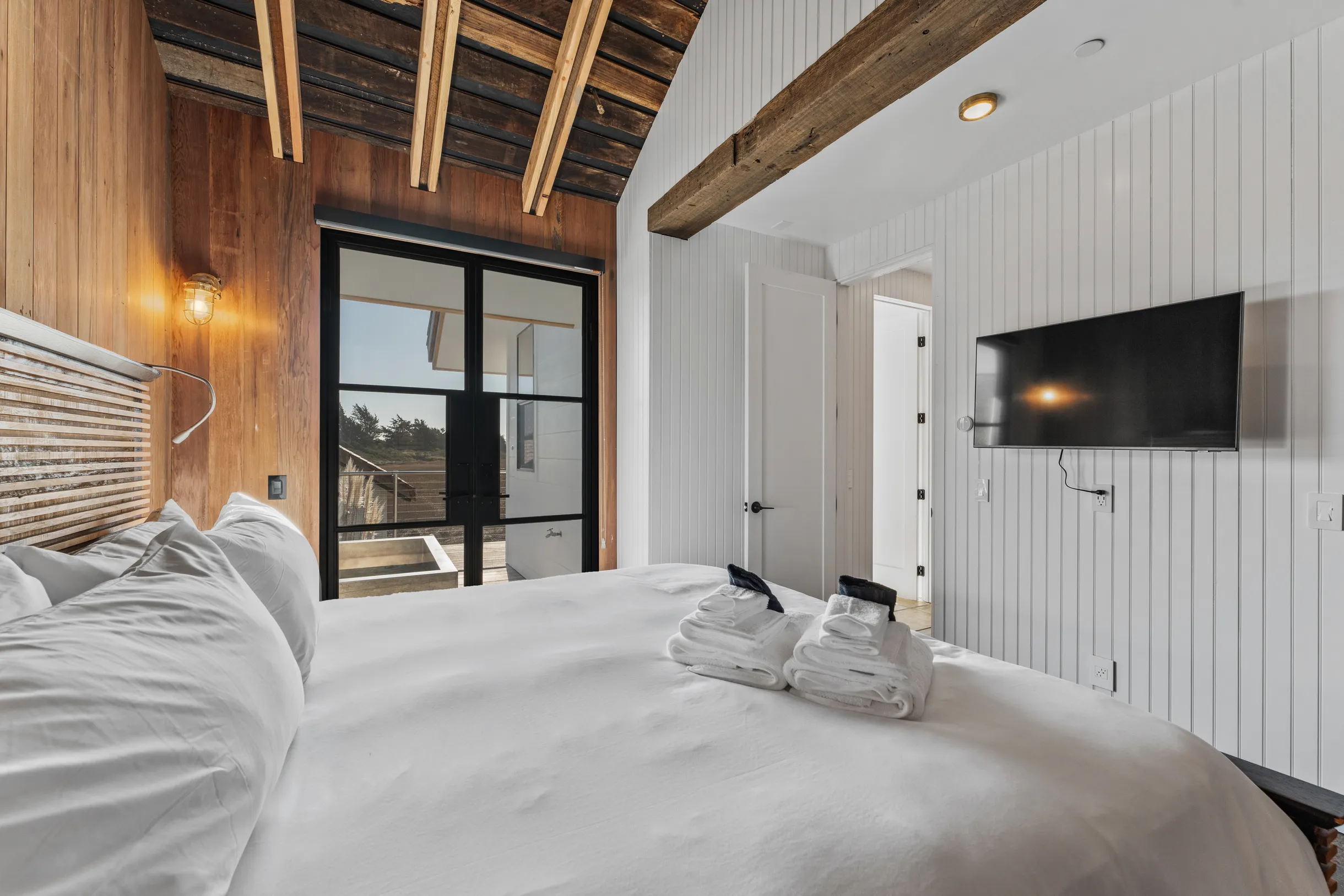 Wander Bodega Shoals #44