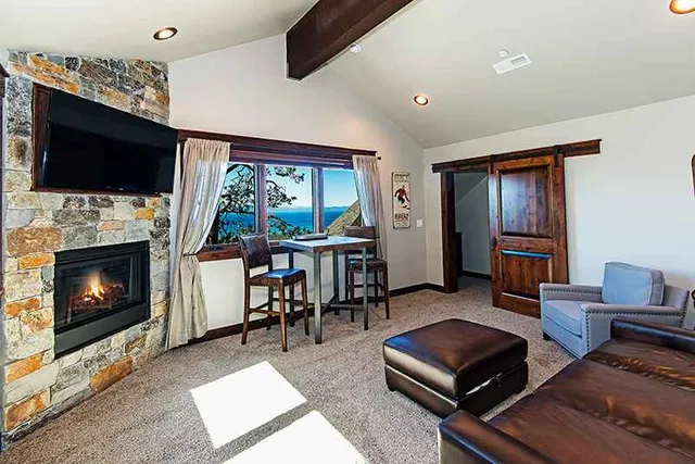 Wander Tahoe Cove #9