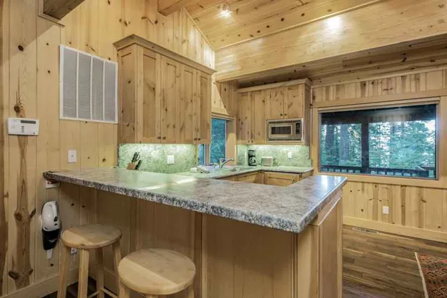 Wander Tahoe Hollow #22