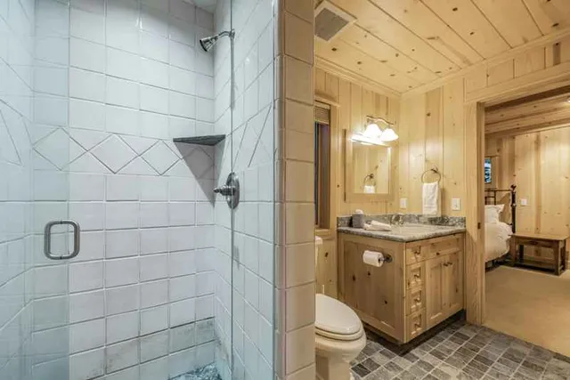 Wander Tahoe Hollow #24