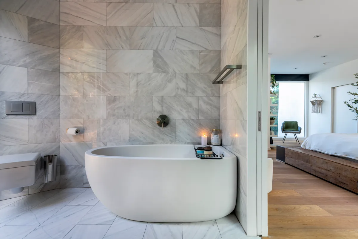 Wander Laurel Canyon