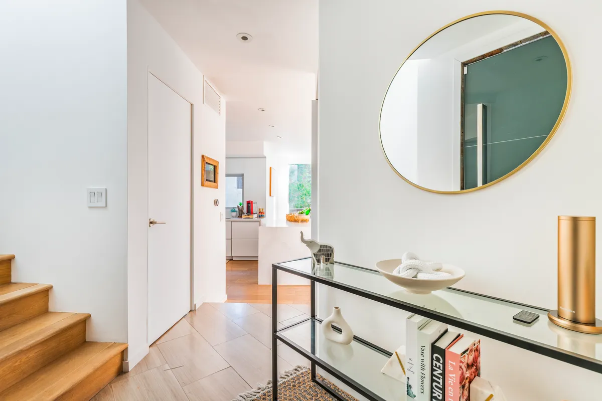 Wander Laurel Canyon