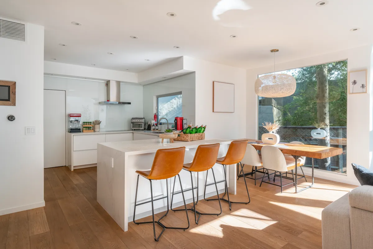 Wander Laurel Canyon