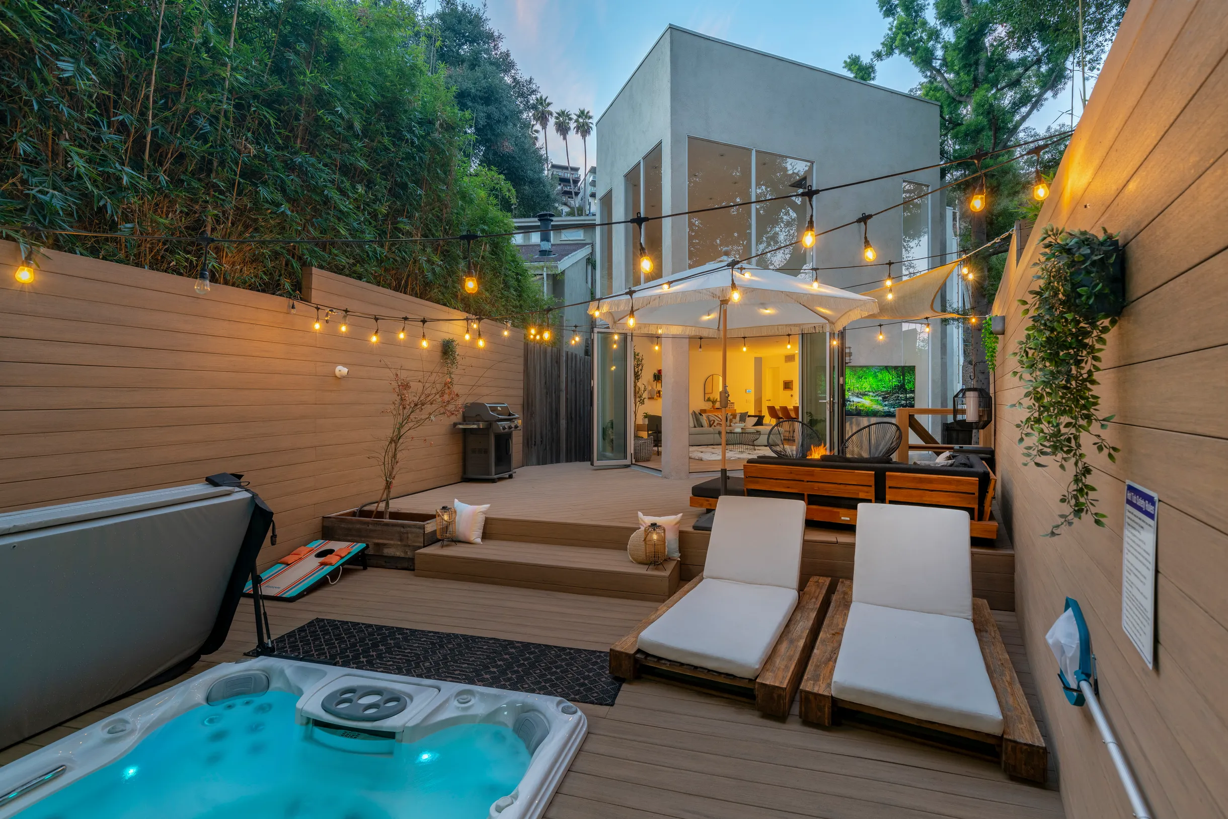 Wander Laurel Canyon