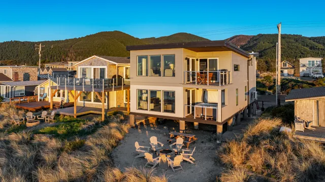 Wander Rockaway Beach