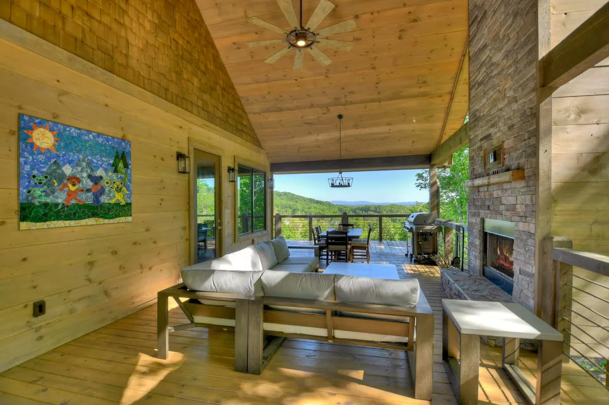 Wander Georgia Bears #23