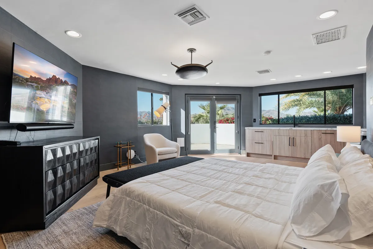 Bedroom 5 image