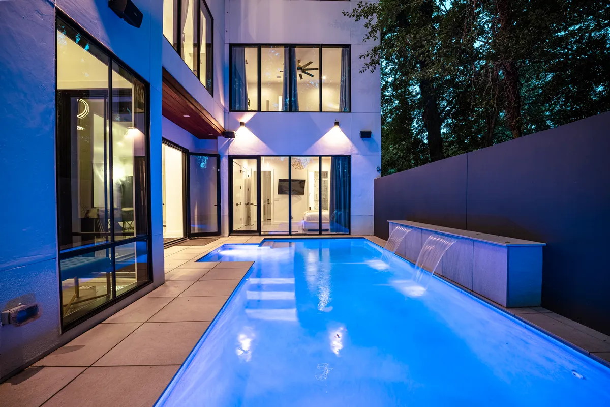 Wander Atlanta Showpiece