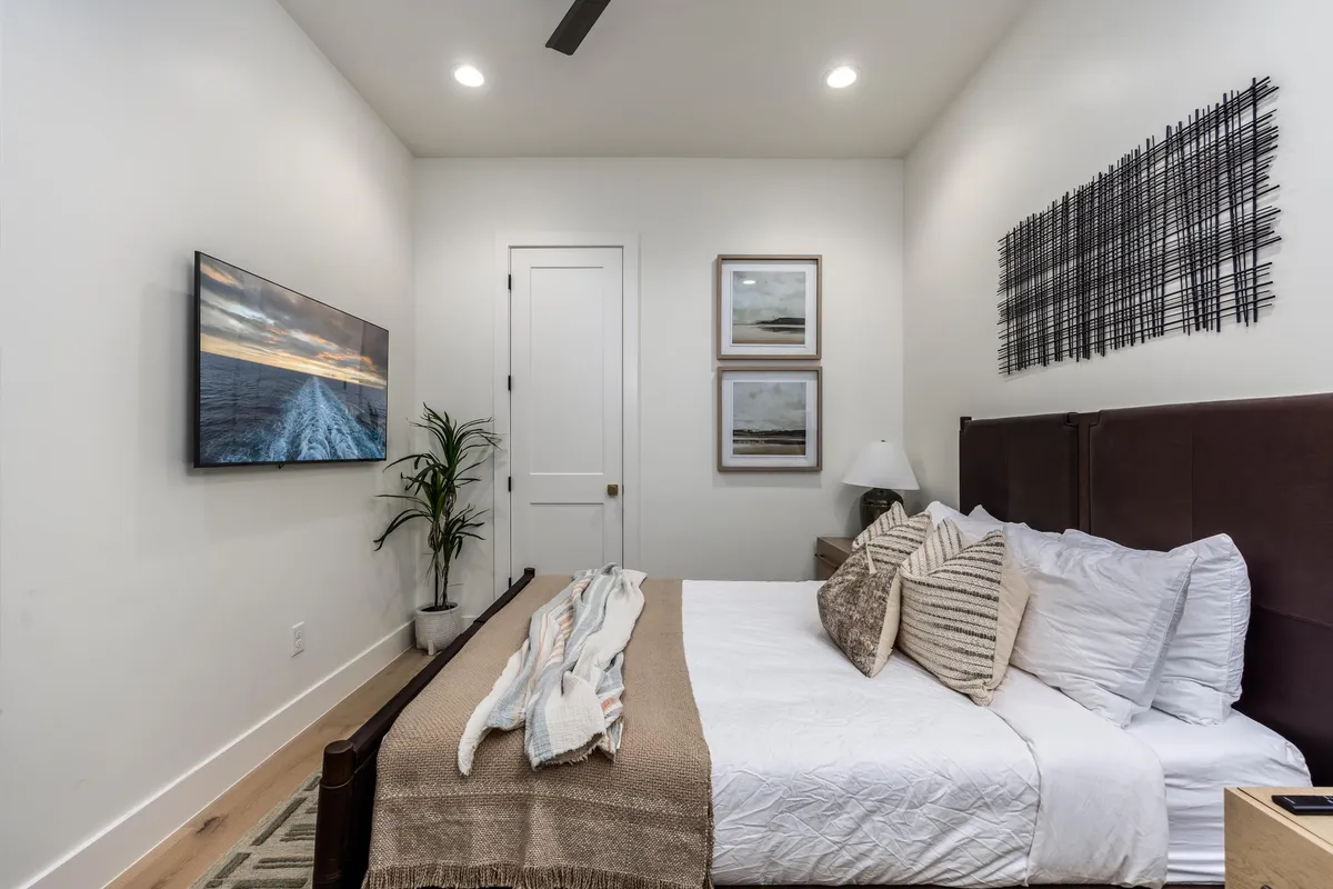 Bedroom 4 image