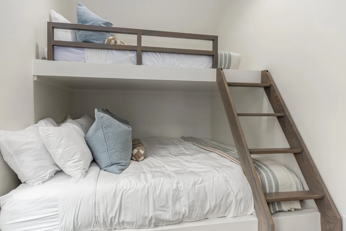 Bunk Bedroom 2 image