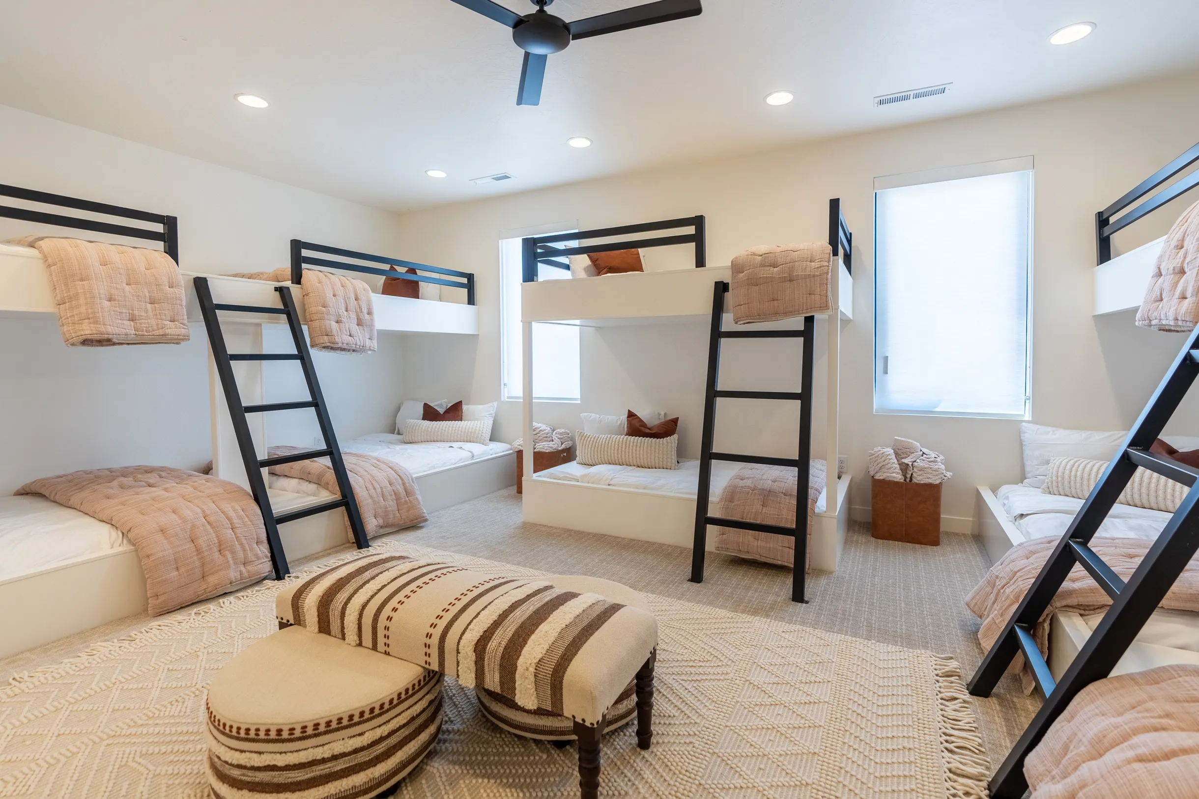 Wander St. George Cyan #46