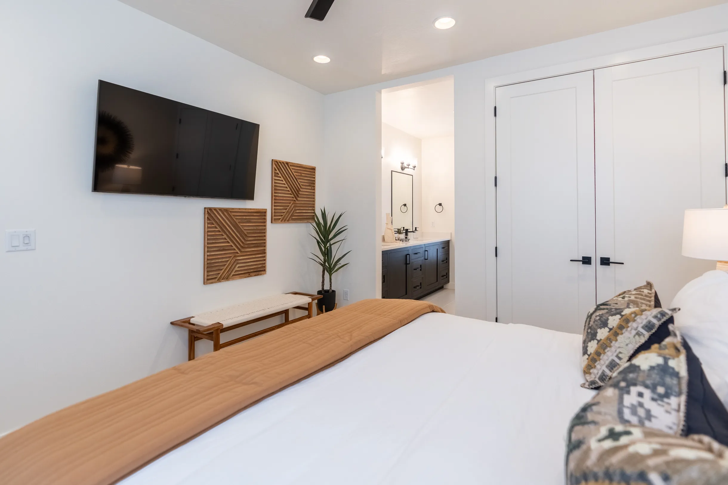 Wander St. George Cyan #51