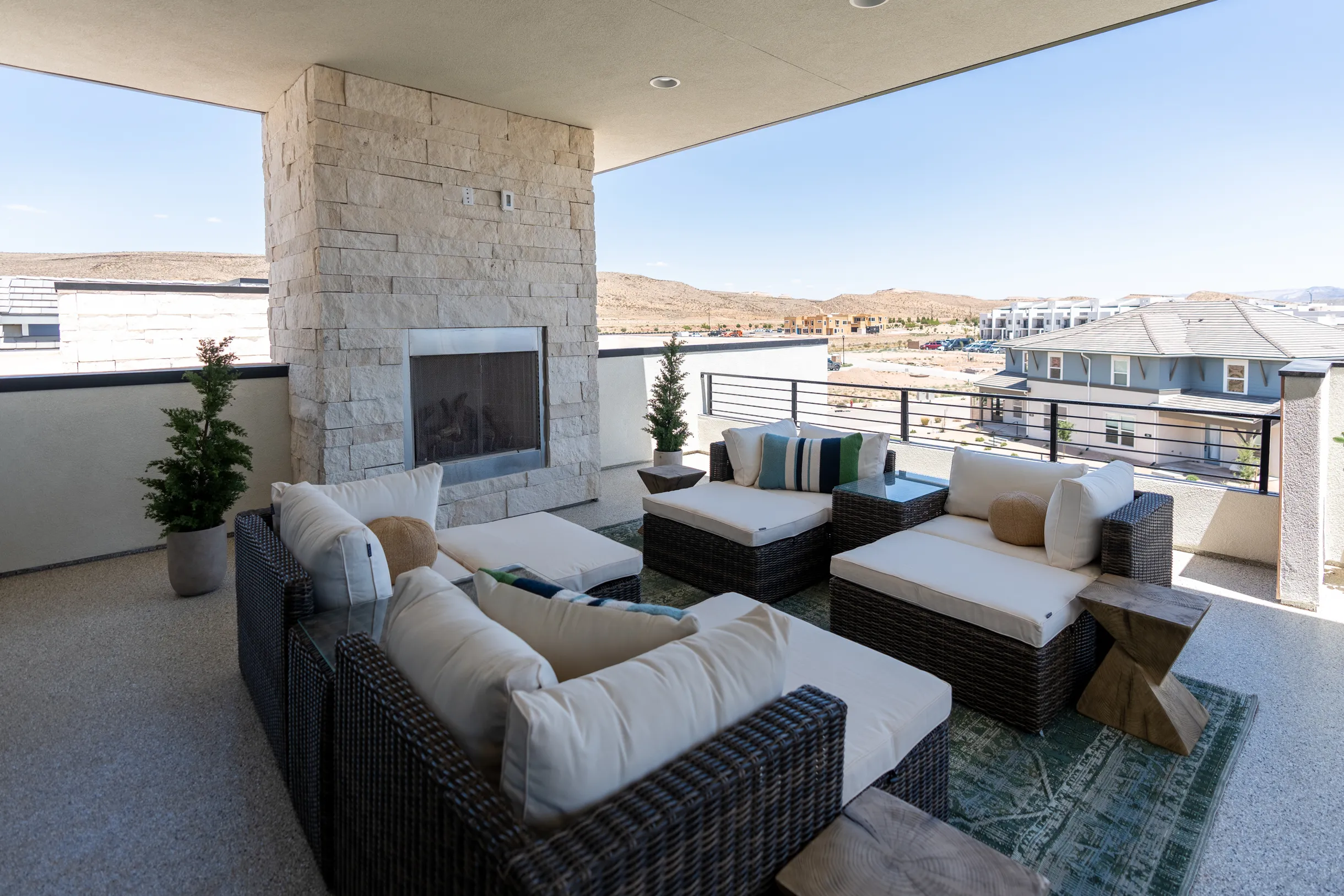 Wander St. George Cyan #35