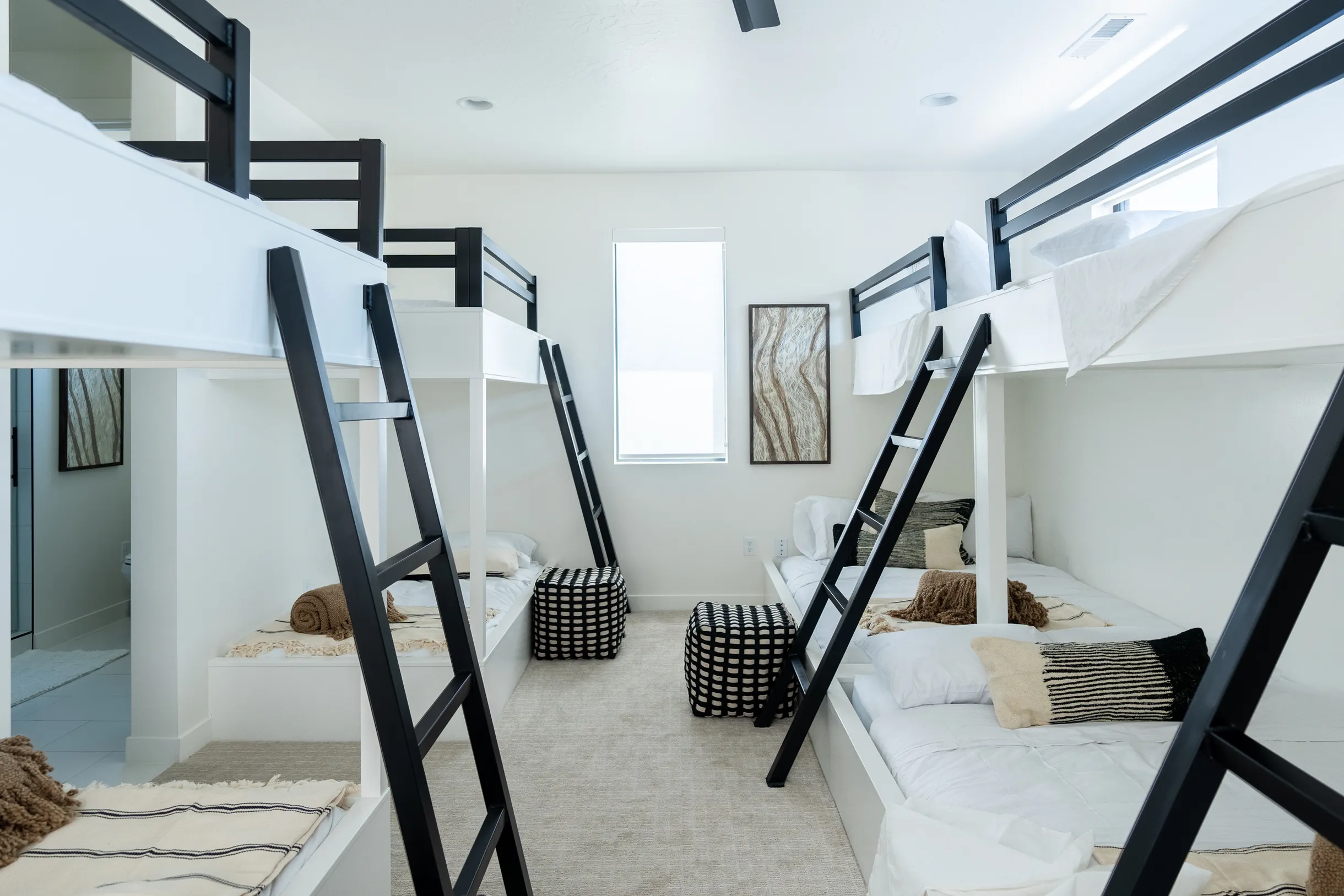 Wander St. George Cyan #15