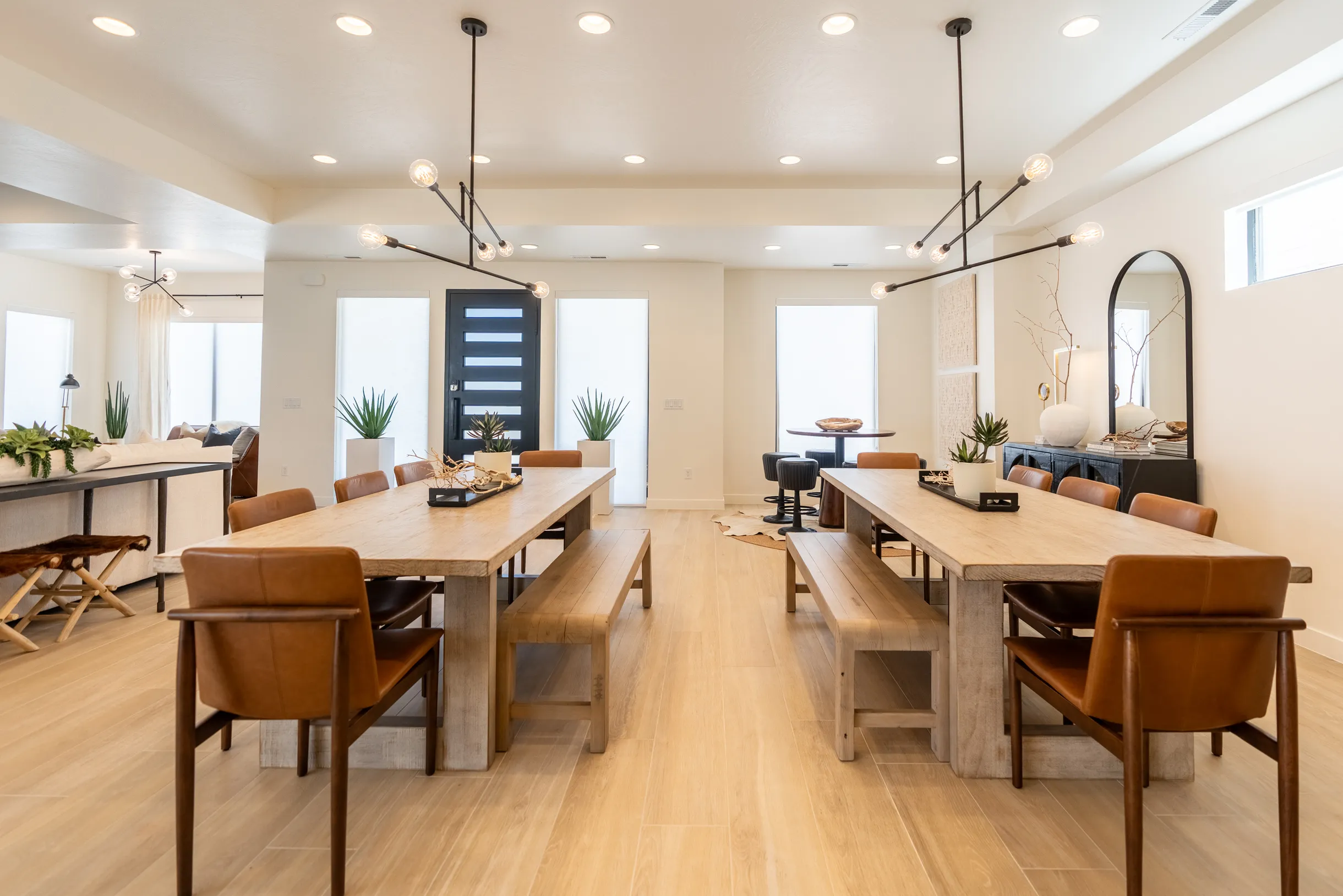 Wander St. George Cyan #38