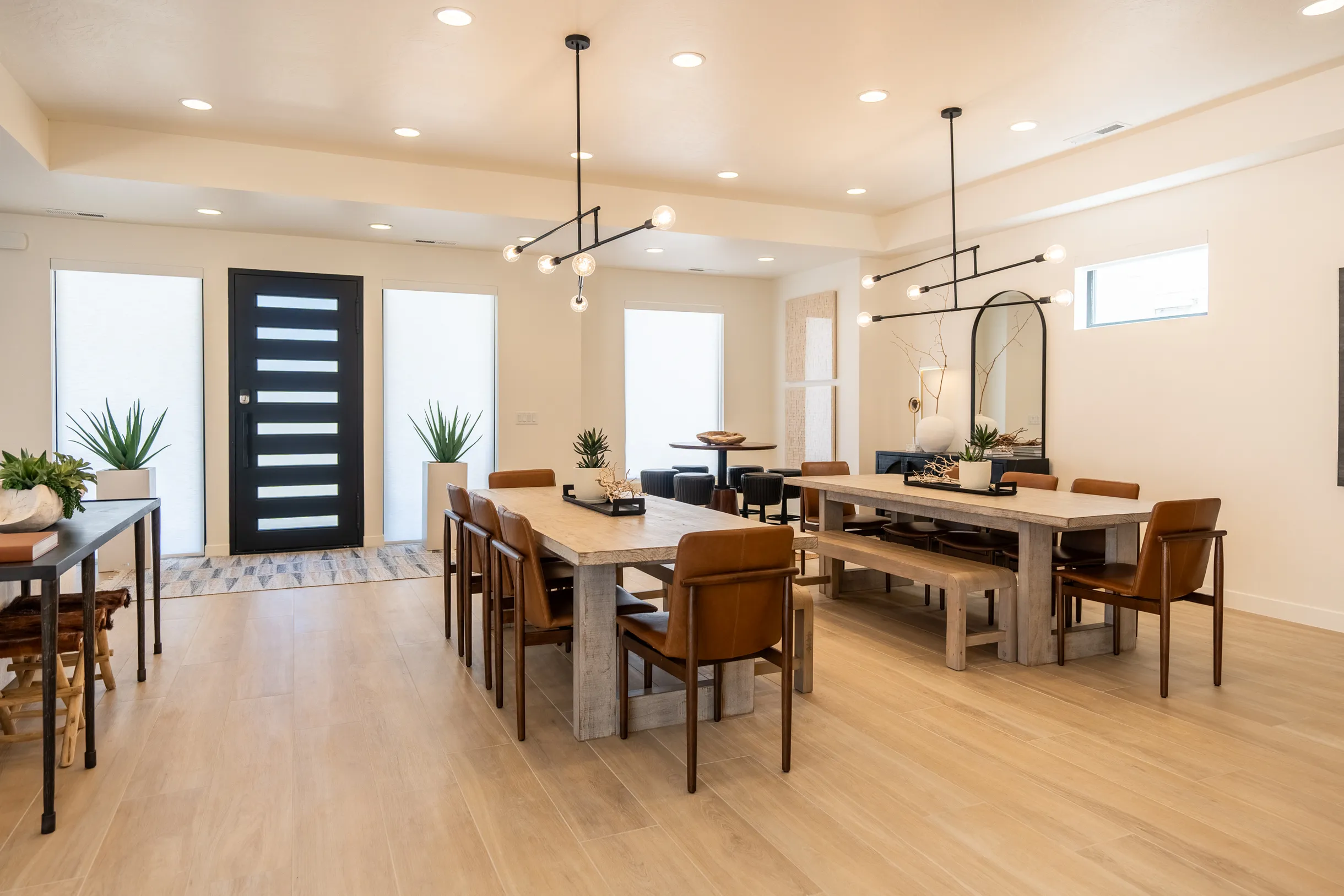 Wander St. George Cyan #18