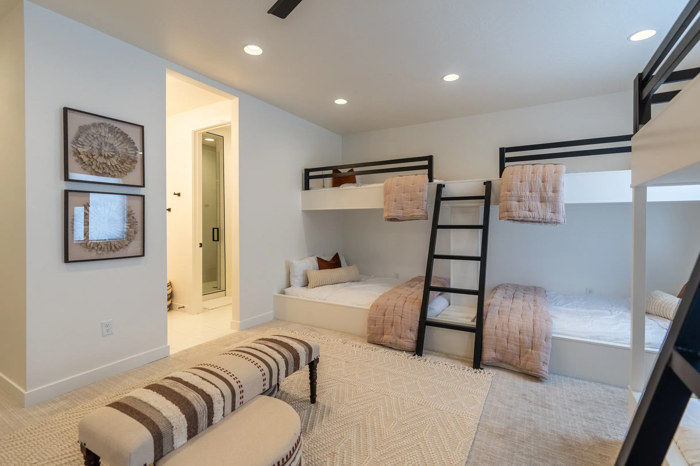 Wander St. George Cyan #66