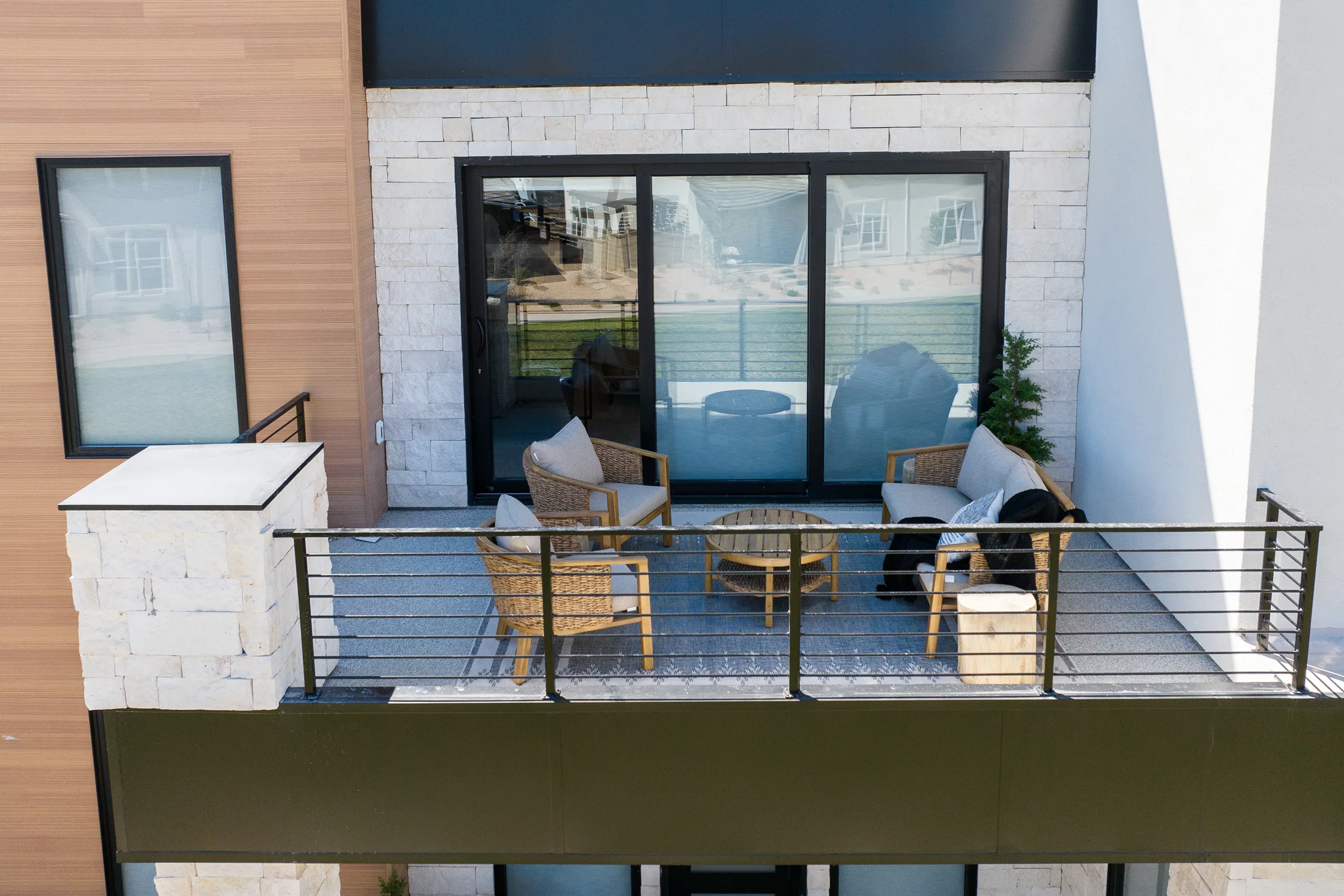 Wander St. George Cyan #23