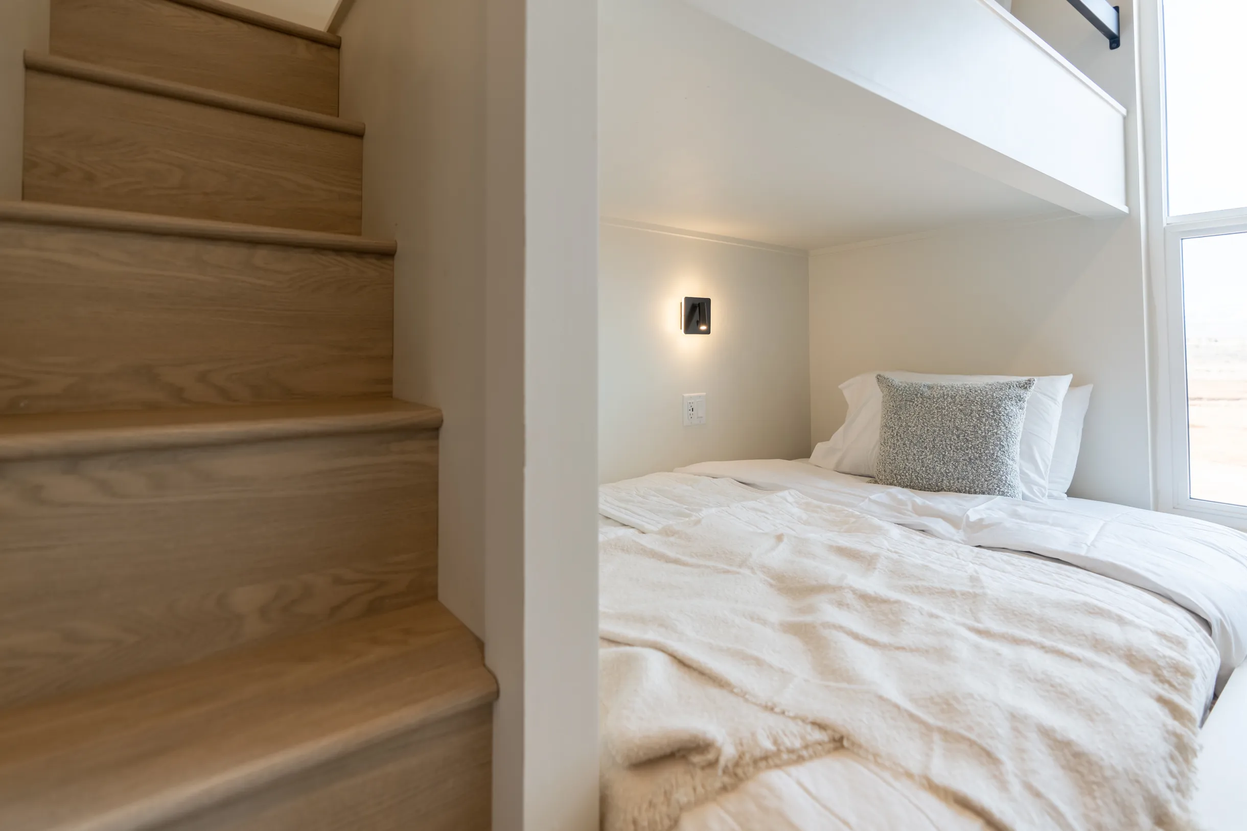 Wander St. George Spark #44