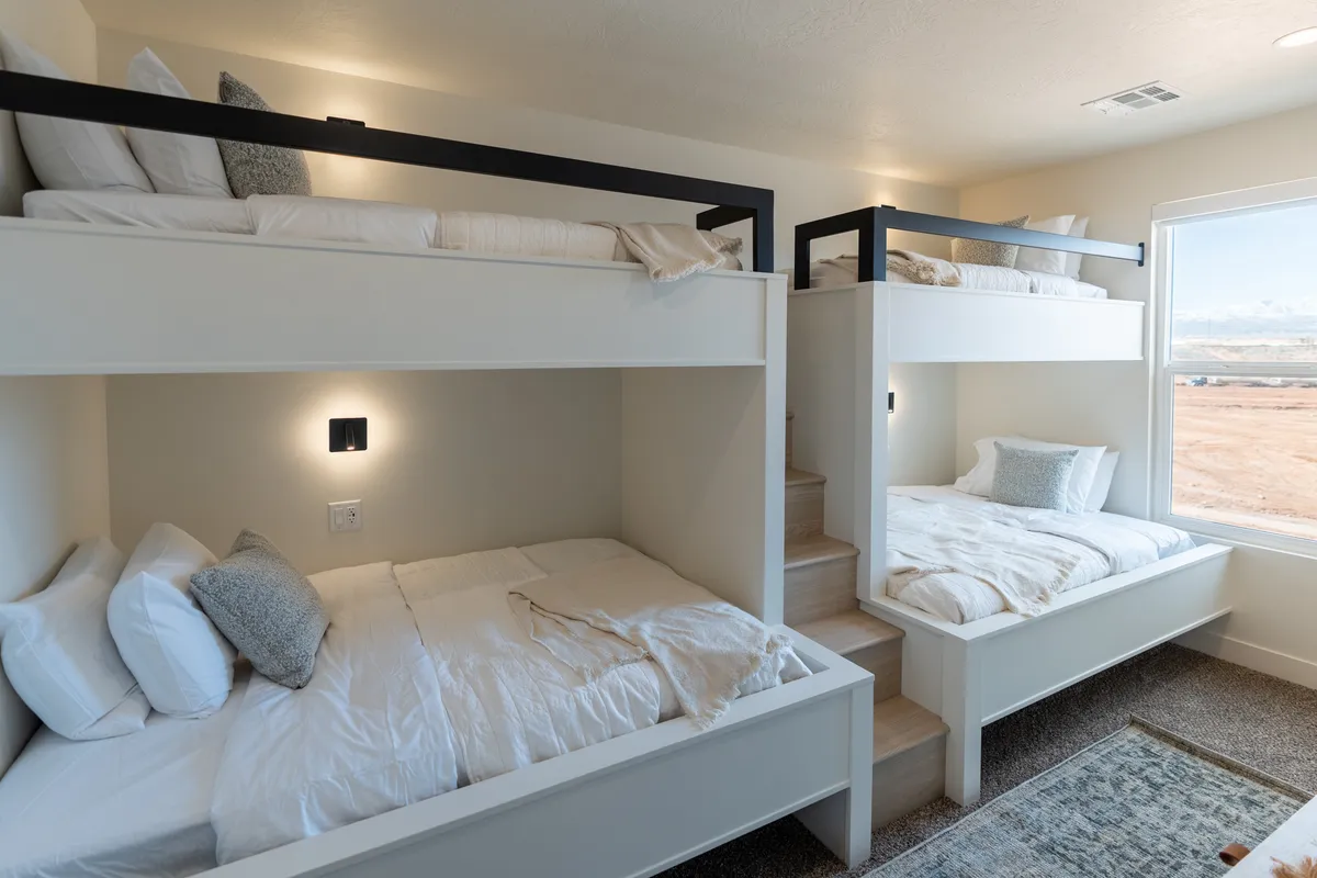 Bunk Bedroom image