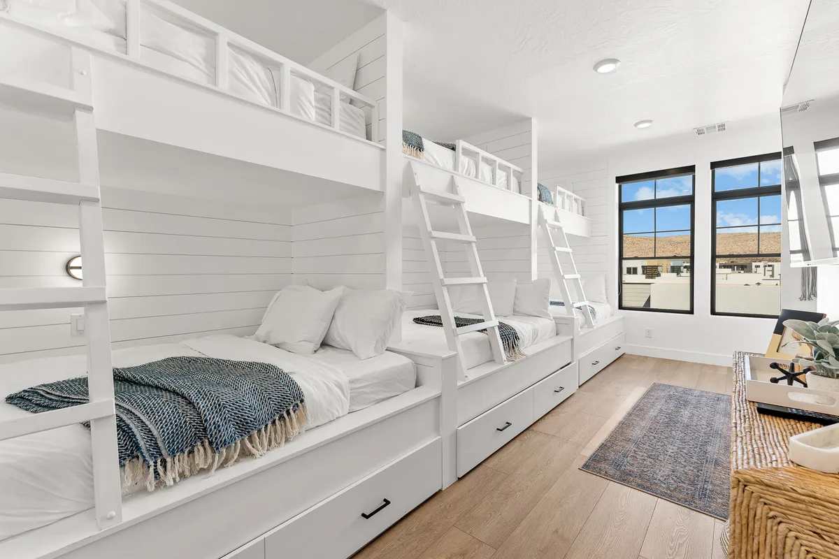 Bedroom 5 image